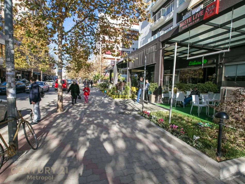 Tirane, shitet ambjent biznesi Kati -1, 59 m² 145.000 € (Don Bosco)