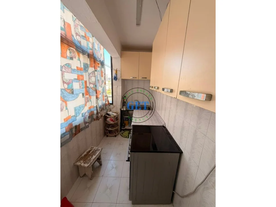 Durres, jepet me qera apartament 1+1 Kati 2, 60 m² 300 € (Lagjja 16)