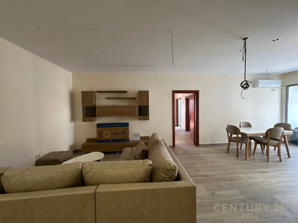 Tirane, jepet me qera apartament 3+1+Ballkon Kati 6, 155 m² 1.400 € (gjimnazi ismail qemali)