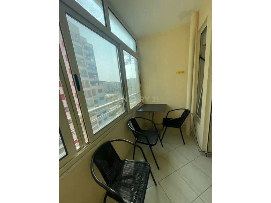 Durres, jepet me qera apartament 1+1 Kati 5, 44 m² 400 € (Qender Durres)