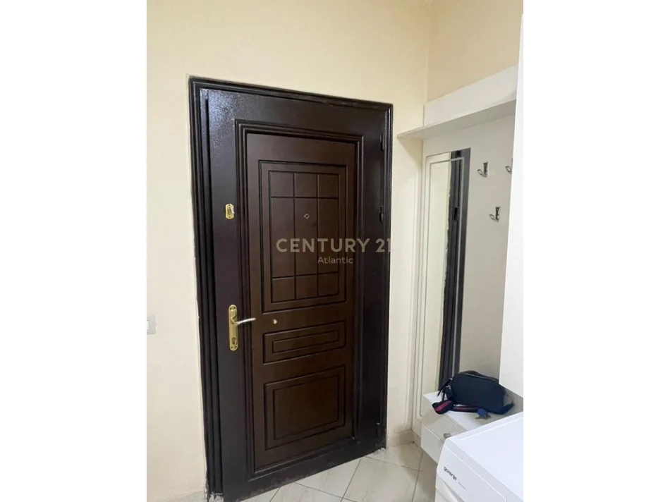 Durres, jepet me qera apartament 1+1 Kati 5, 44 m² 400 € (Qender Durres)