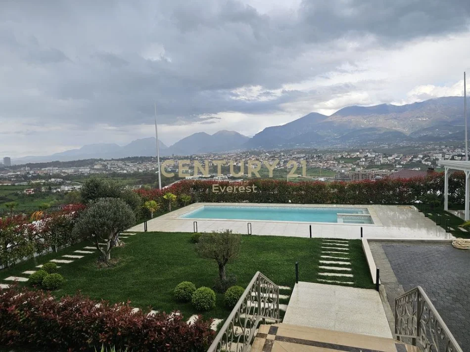 Tirane, jepet me qera Vile 3 Katshe Kati 3, 1.600 m² 10.000 € (mjull-bathore)