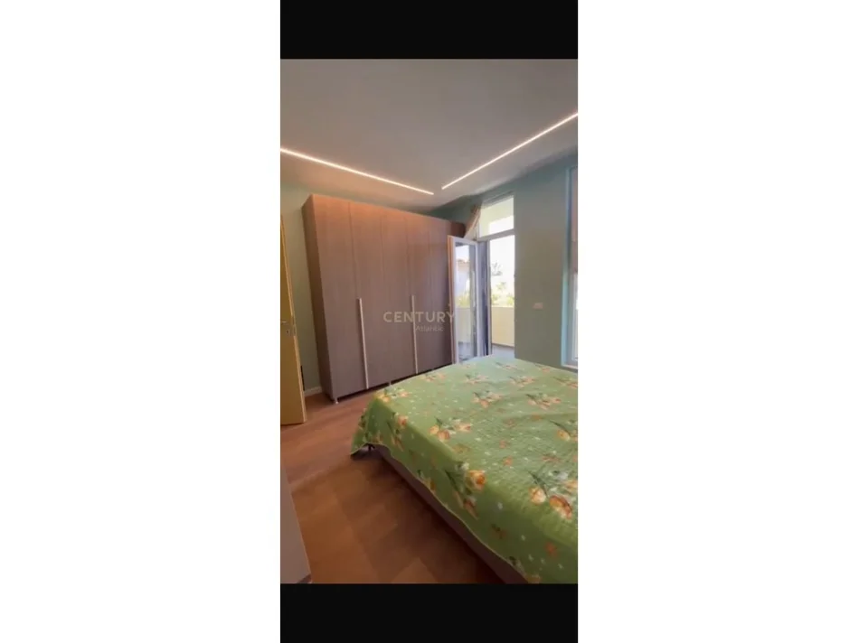 Durres, jepet me qera apartament 1+1 Kati 2, 90 m² 350 € (Fabrika Teuta, Spitalle)