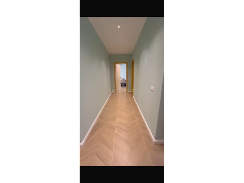 Durres, jepet me qera apartament 1+1 Kati 2, 90 m² 350 € (Fabrika Teuta, Spitalle)