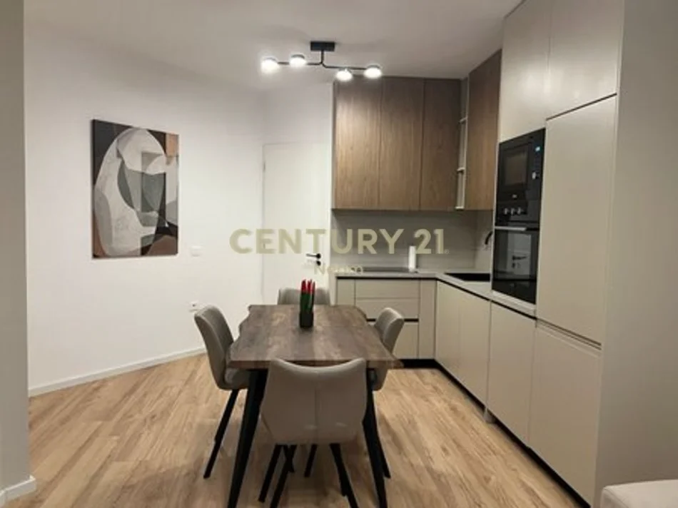 Tirane, jepet me qera apartament 1+1 Kati 5, 90 m² 700 € (rruga e elbasanit)