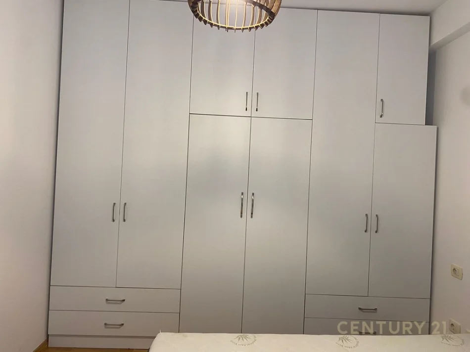 Tirane, shitet apartament 1+1 Kati 2, 58 m² 142.000 € (kodra e diellit)