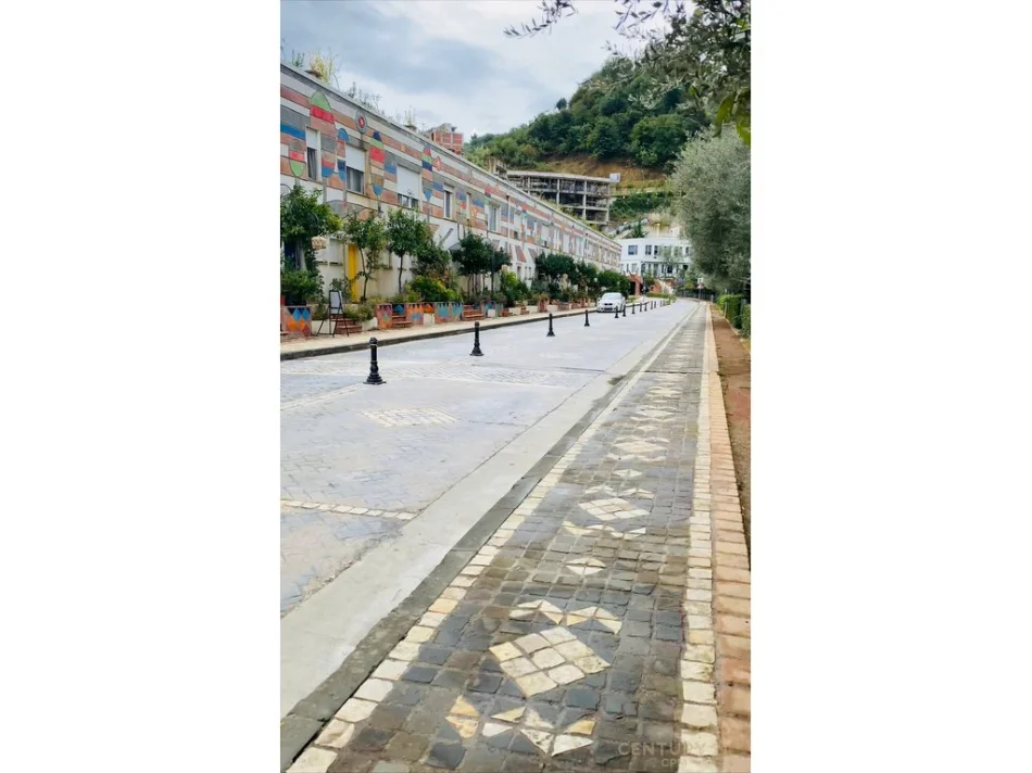 Tirane, shitet apartament 1+1 Kati 2, 58 m² 142.000 € (kodra e diellit)