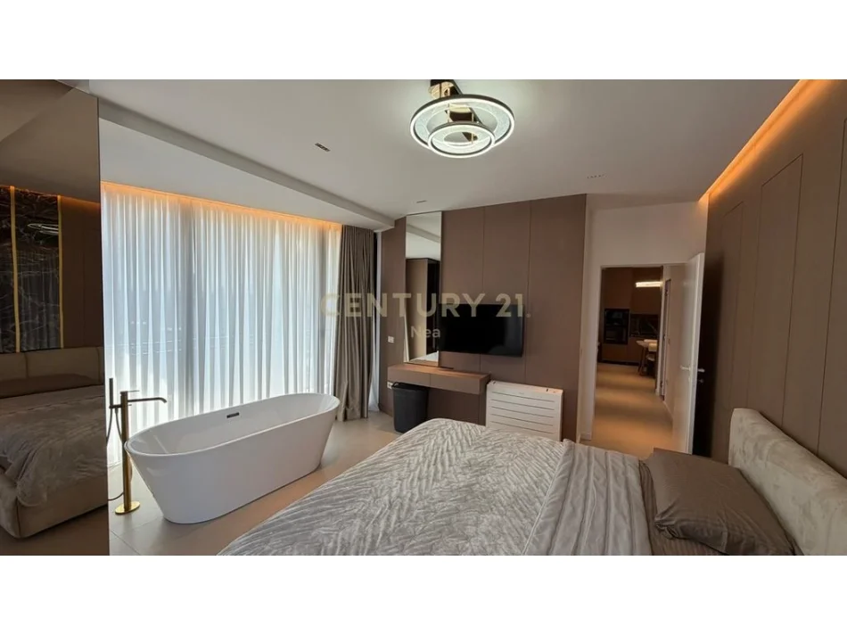 Tirane, jepet me qera apartament 2+1 Kati 13, 173 m² 1.600 € (mine peza)