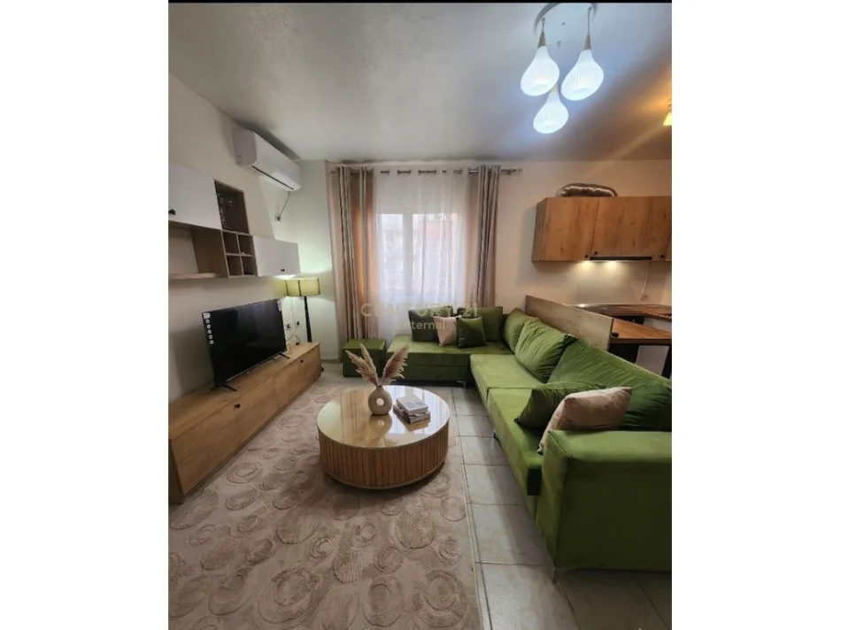 Tirane, jepet me qera apartament 2+1 Kati 3, 81 m² 600 € (xhamlliku)