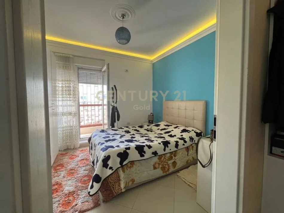 Tirane, shitet apartament 2+1+Ballkon Kati 8, 92 m² 194.000 € 