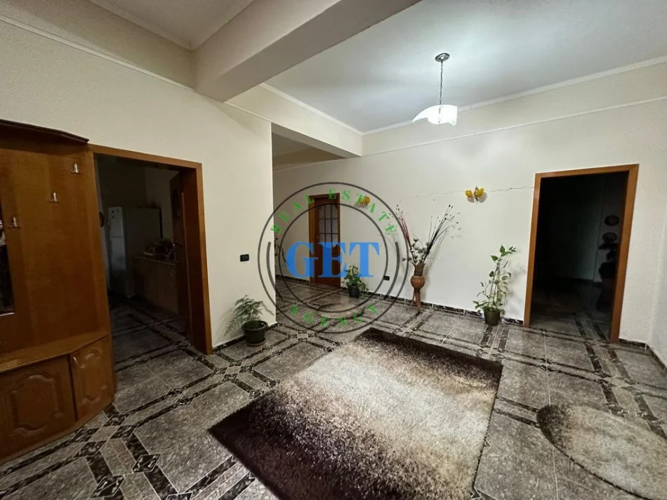 Durres, shitet apartament 2+1 , 500 m² 340.000 € (Shkozet)