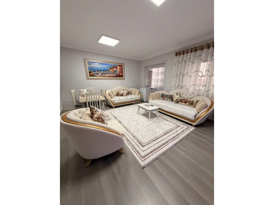 Tirane, jepet me qera apartament 2+1 Kati 1, 100 m² 