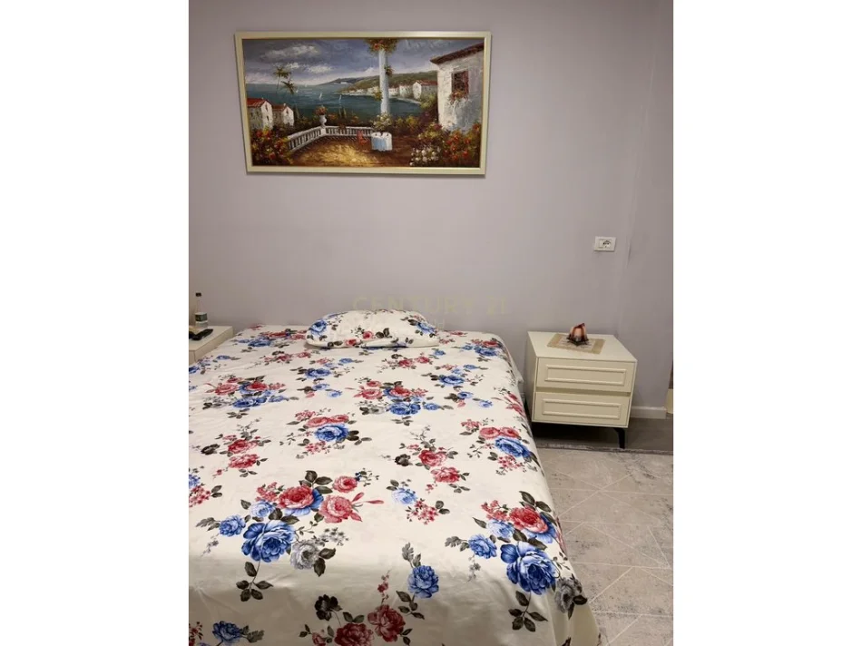 Tirane, jepet me qera apartament 2+1 Kati 1, 100 m² 