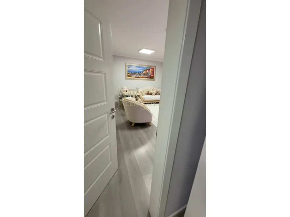 Tirane, jepet me qera apartament 2+1 Kati 1, 100 m² 