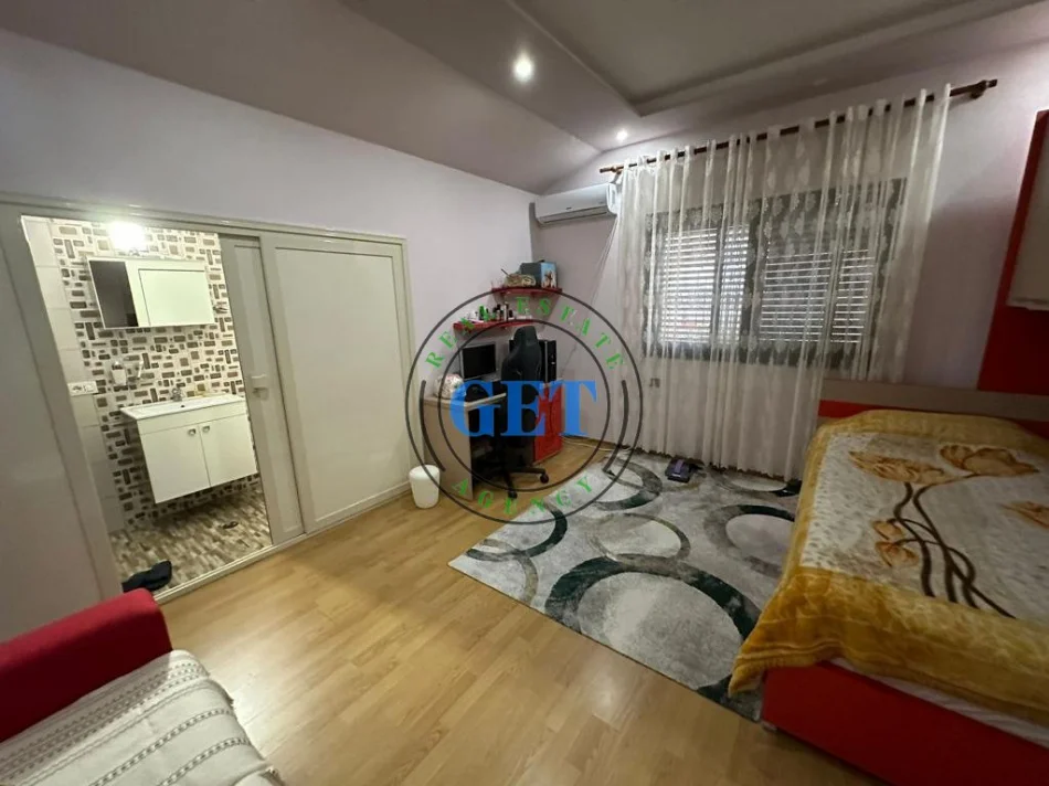 Durres, shitet apartament 2+1 , 500 m² 340.000 € (Shkozet)