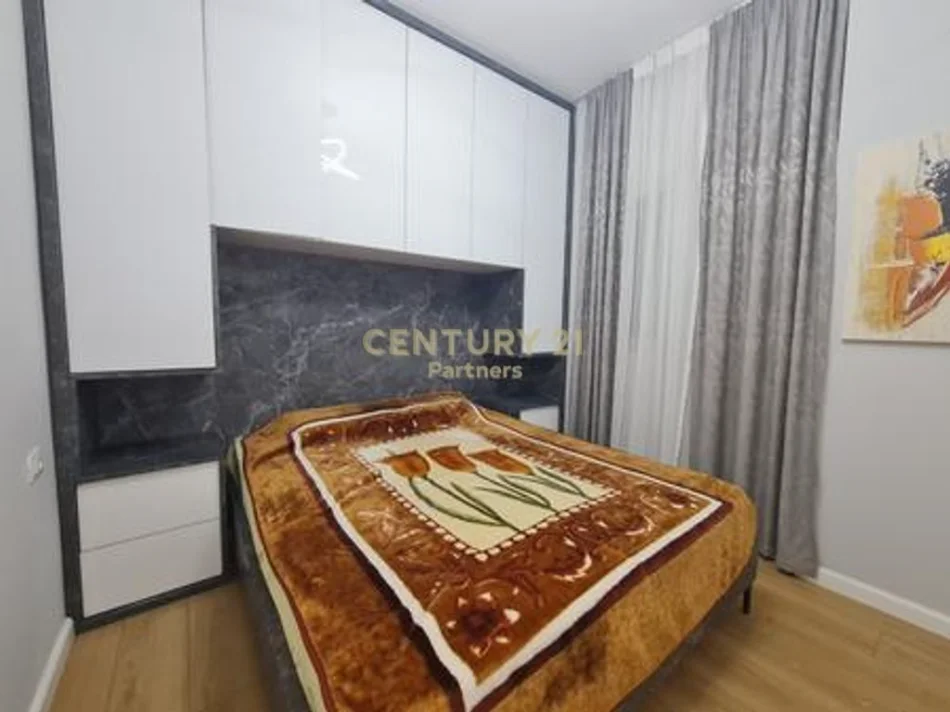Tirane, jepet me qera apartament 1+1 Kati 7, 50 m² 550 € 
