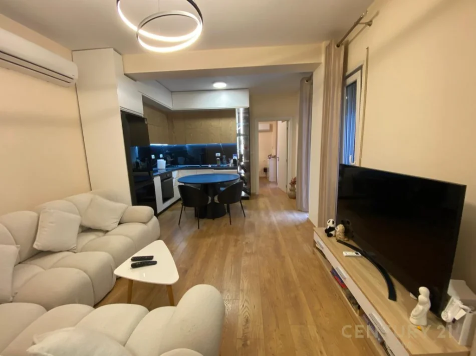 Tirane, shitet apartament 1+1 Kati 3, 58 m² 142.000 € 