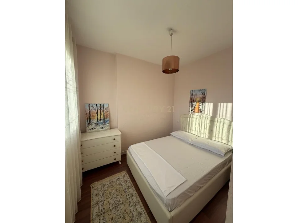 Shqiperi, jepet me qera apartament 2+1 Kati 7, 75 m² 800 € (Qender Durres)