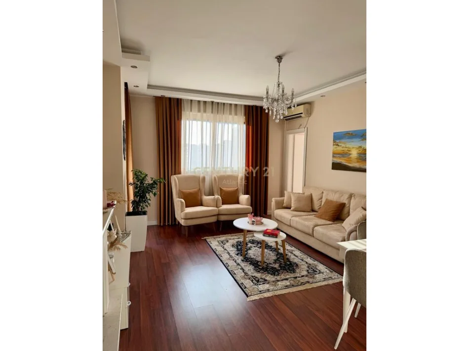 Shqiperi, jepet me qera apartament 2+1 Kati 7, 75 m² 800 € (Qender Durres)