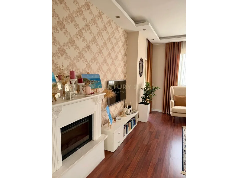 Shqiperi, jepet me qera apartament 2+1 Kati 7, 75 m² 800 € (Qender Durres)