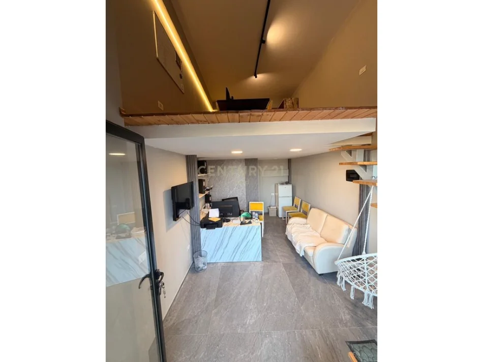 Tirane, shitet ambjent biznesi Kati 0, 40 m² 100.000 € 