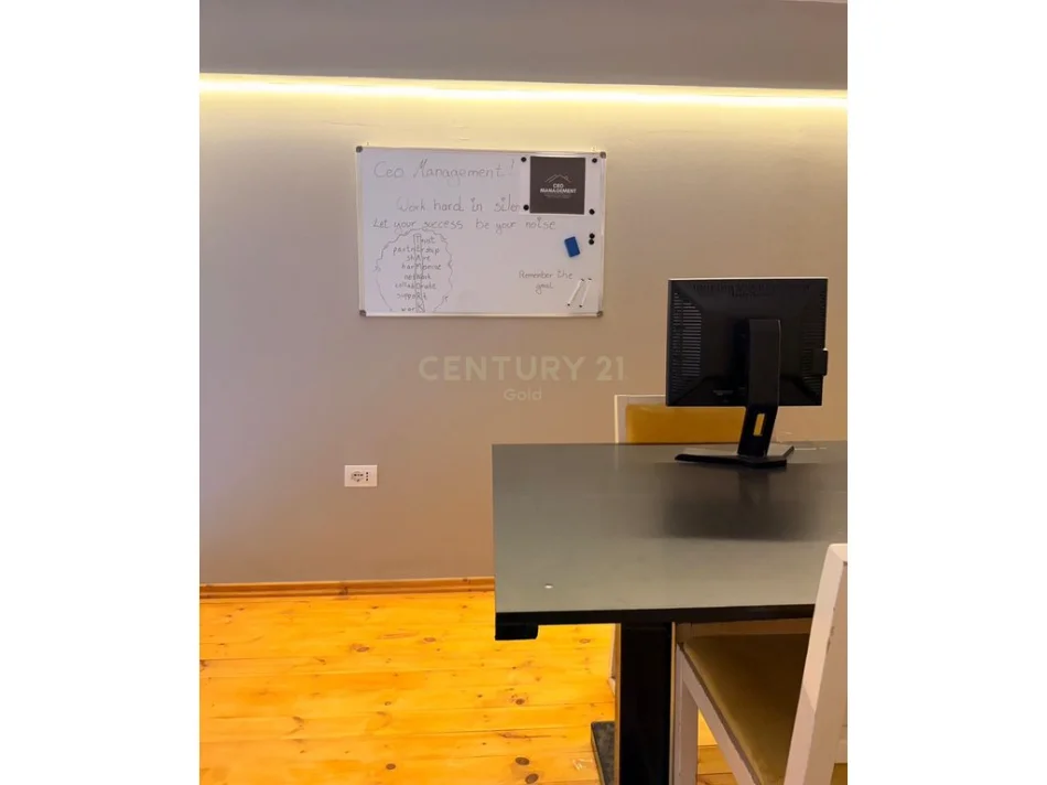 Tirane, shitet ambjent biznesi Kati 0, 40 m² 100.000 € 