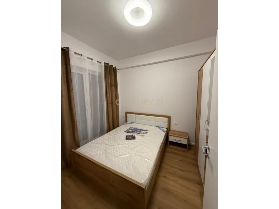Tirane, jepet me qera apartament 1+1 Kati 3, 55 m² 500 € 