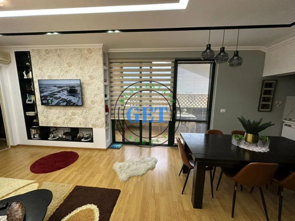 Durres, shitet apartament 2+1 , 500 m² 340.000 € (Shkozet)