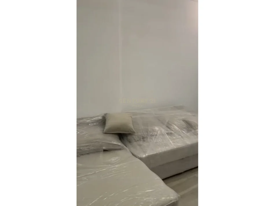 Tirane, jepet me qera apartament 1+1 Kati 2, 70 m² 640 € (bulevardi i ri prane spak)