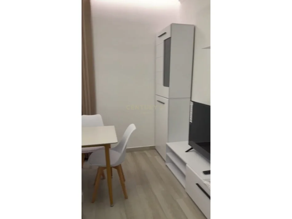 Tirane, jepet me qera apartament 1+1 Kati 2, 70 m² 640 € (bulevardi i ri prane spak)