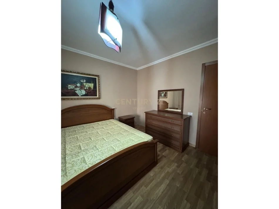 Tirane, jepet me qera apartament 1+1 Kati 8, 74 m² 630 € (sheshi willson)
