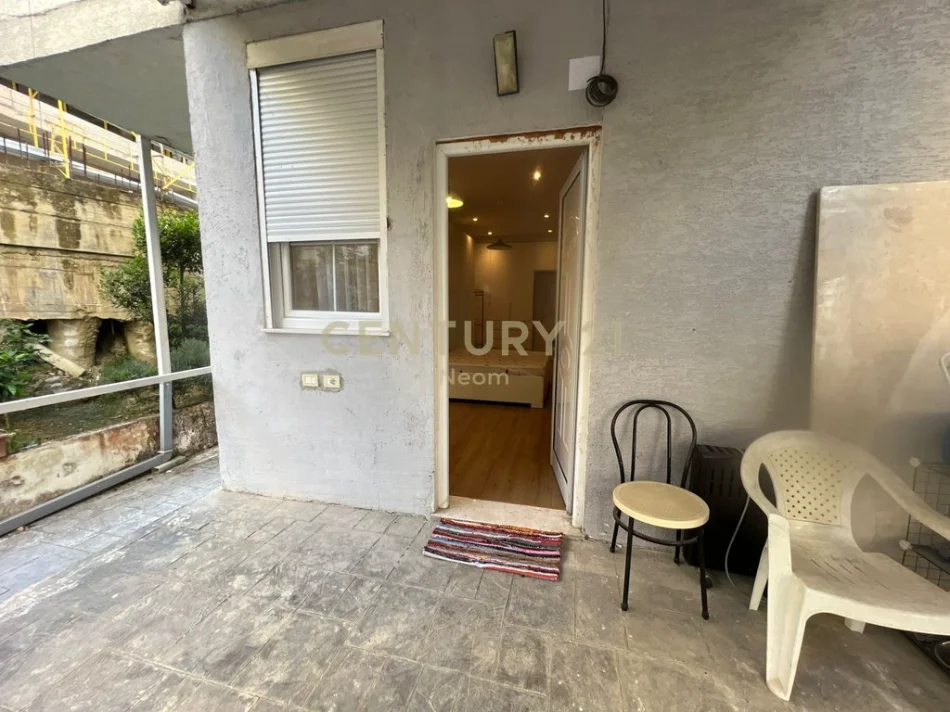 Tirane, jepet me qera apartament 1+1+Ballkon Kati 1, 56 m² 550 € 