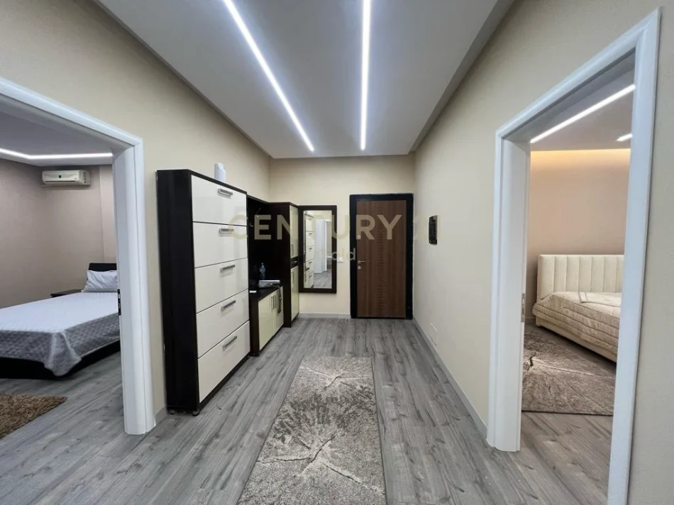 Tirane, jepet me qera apartament 3+1+Ballkon Kati 1, 145 m² 900 € 
