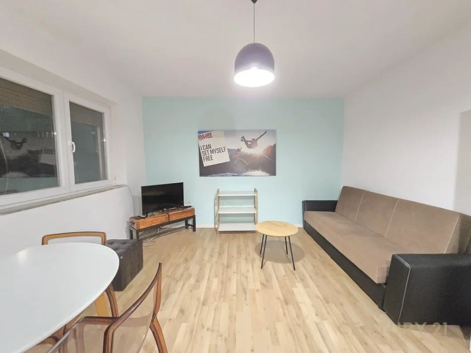 Tirane, jepet me qera apartament 1+1 Kati 2, 50 m² 650 € (Rruga e Elbasanit)