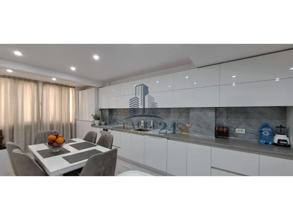 Tirane, shitet apartament 2+1 Kati 2, 103 m² 170.000 € (Mine Peza)