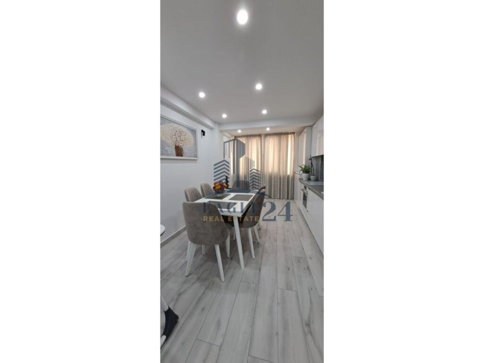Tirane, shitet apartament 2+1 Kati 2, 103 m² 170.000 € (Mine Peza)