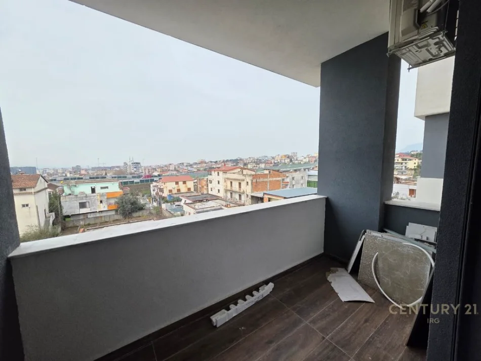 Tirane, shitet apartament 1+1 Kati 3, 75 m² 122.000 € (shkoze)