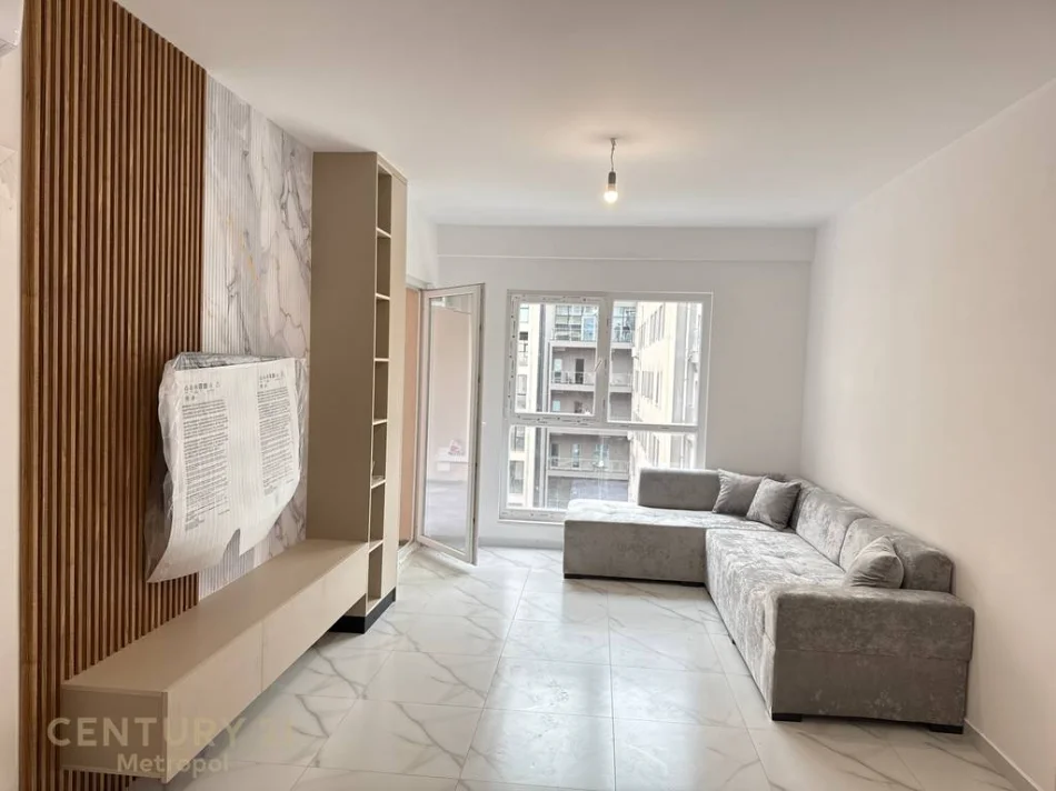 Tirane, jepet me qera apartament 1+1 Kati 5, 70 m² 600 € (laprake)
