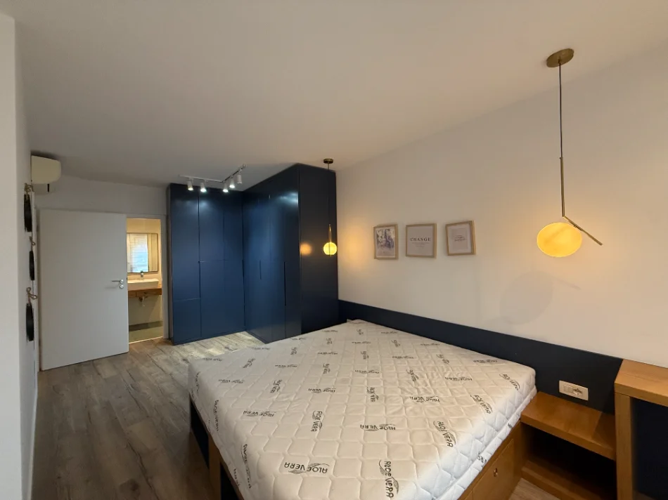 Tirane, jepet me qera apartament 2+1+Ballkon Kati 11, 81 m² 880 € (Kompleksi Magnet)