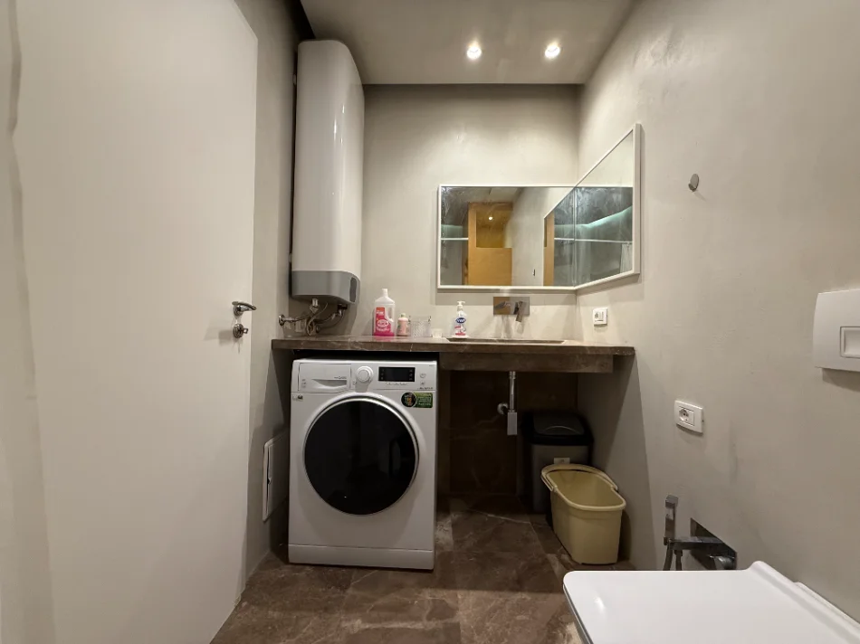 Tirane, jepet me qera apartament 2+1+Ballkon Kati 11, 81 m² 880 € (Kompleksi Magnet)