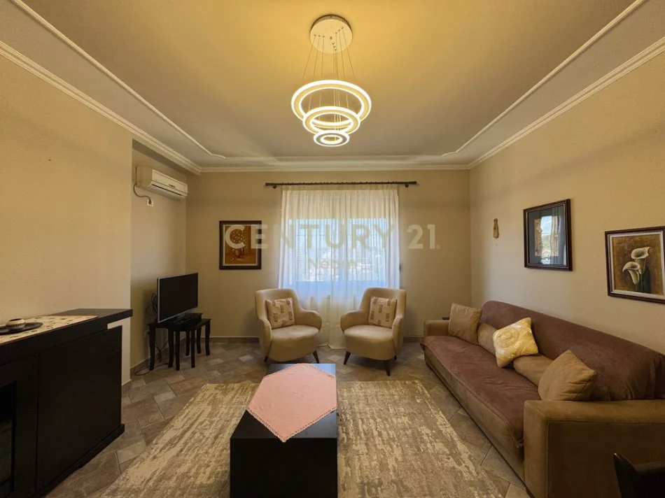 Tirane, jepet me qera apartament 1+1 Kati 10, 70 m² 650 € 