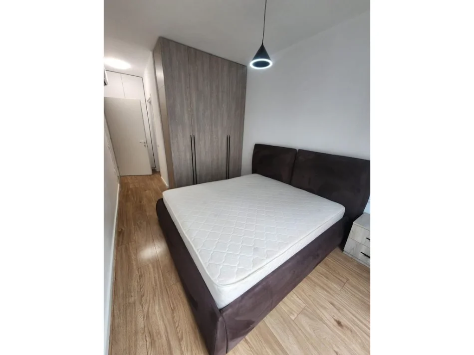 Tirane, jepet me qera apartament 2+1 Kati 4, 113 m² 950 € (kopshti zoologjik)