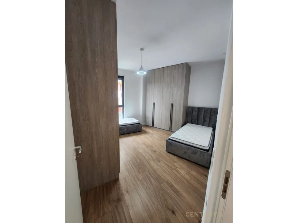 Tirane, jepet me qera apartament 2+1 Kati 4, 113 m² 950 € (kopshti zoologjik)