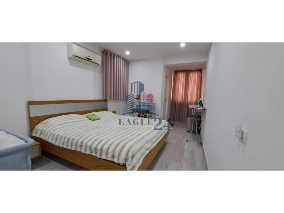 Tirane, shitet apartament 2+1 Kati 2, 103 m² 170.000 € (Mine Peza)