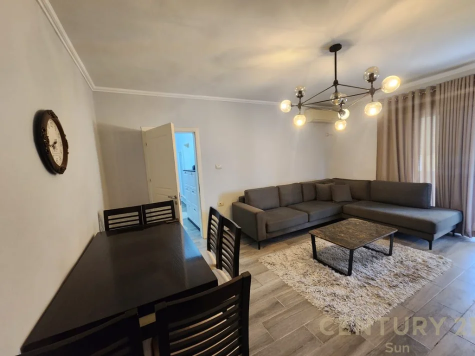 Tirane, jepet me qera apartament 1+1 Kati 5, 60 m² 600 € 