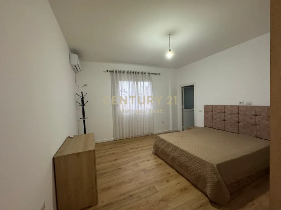 Tirane, jepet me qera apartament Vile 2 Katshe Kati 2, 162 m² 1.300 € 