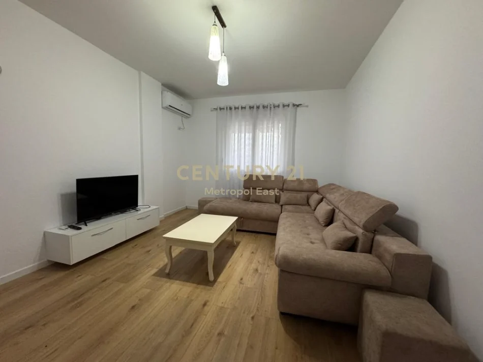Tirane, jepet me qera apartament Vile 2 Katshe Kati 2, 162 m² 1.300 € 