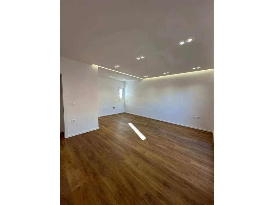 shitet apartament 2+1 Kati 4, 75 m² 193.000 € (Mine Peza)