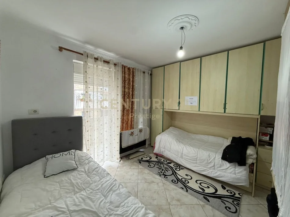 Tirane, shitet apartament 2+1+Aneks+Ballkon Kati 2, 73 m² 145.000 € (Ali Dem)