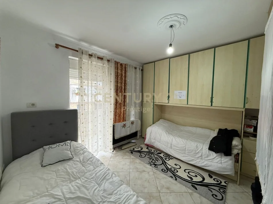 Tirane, shitet apartament 2+1 Kati 2, 73 m² 145.000 € (Ali Demi)